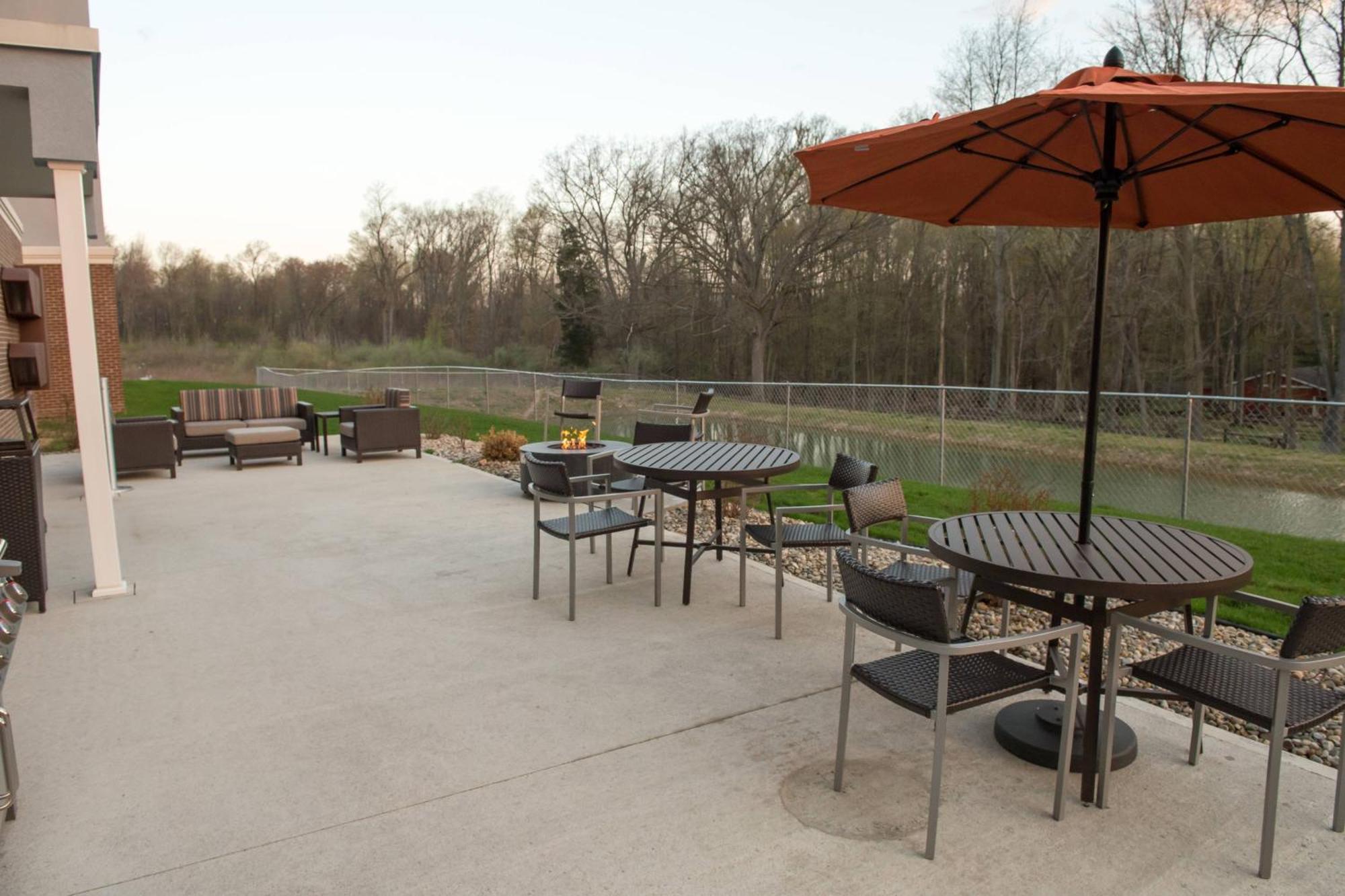 Towneplace Suites By Marriott Battle Creek Εξωτερικό φωτογραφία